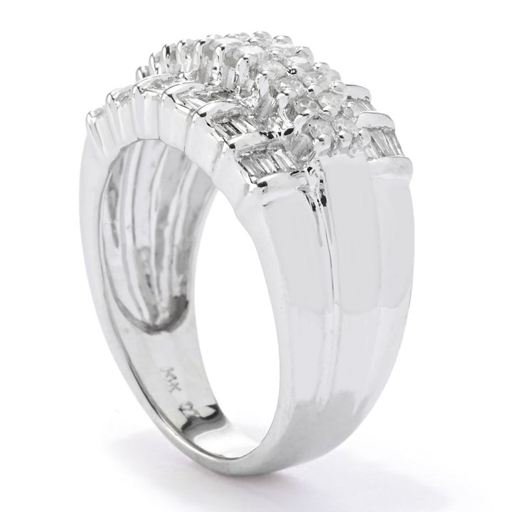 14K White Gold 1.00ctw Round & Baguette Diamond Ring, 7.3 grams