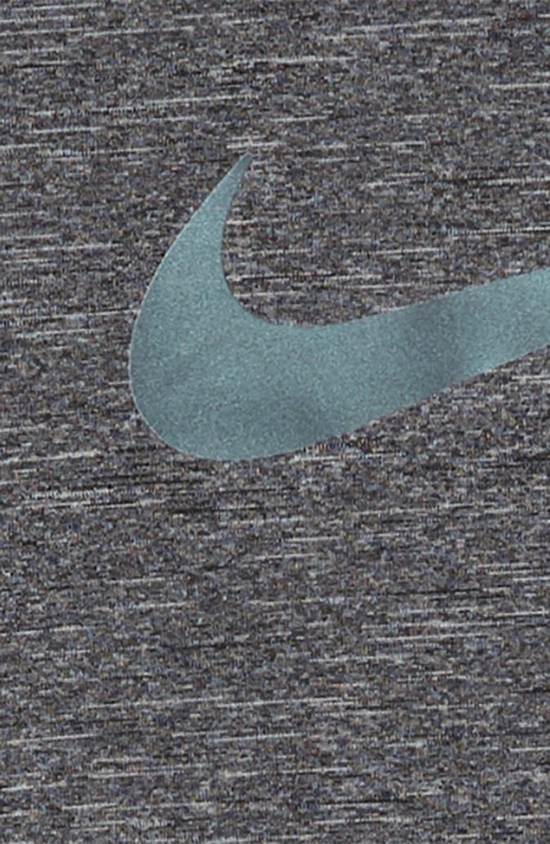 Medium Size Nike Dry Rashguard in University Red